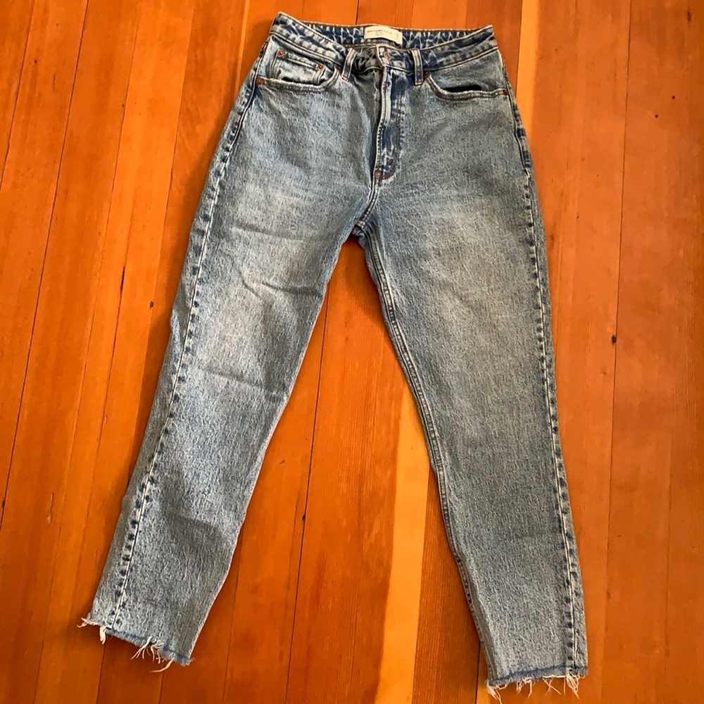 Abercrombie & Fitch Curve Love High-Rise Mom Jeans